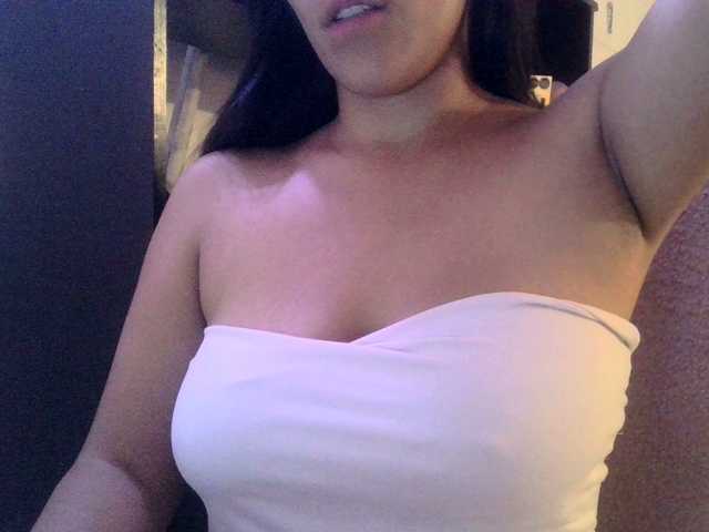Sofiabrunni live cam on BongaCams