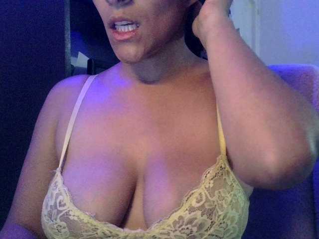 Sofiabrunni live cam on BongaCams