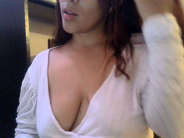 Sofiabrunni live cam on BongaCams
