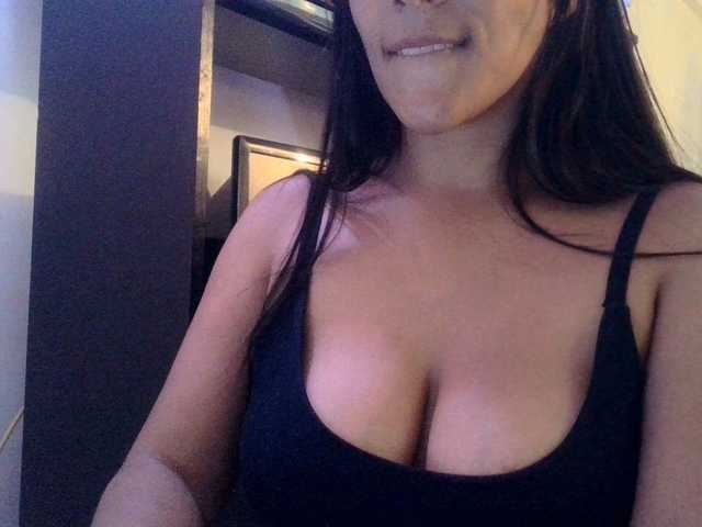 Sofiabrunni live cam on BongaCams