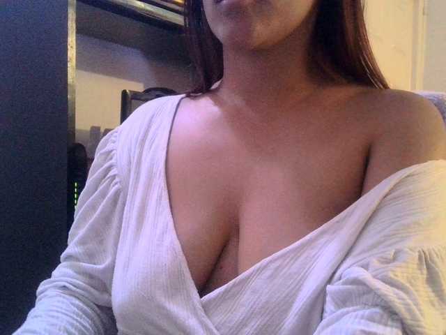 Sofiabrunni live cam on BongaCams