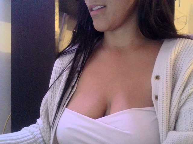 Sofiabrunni live cam on BongaCams