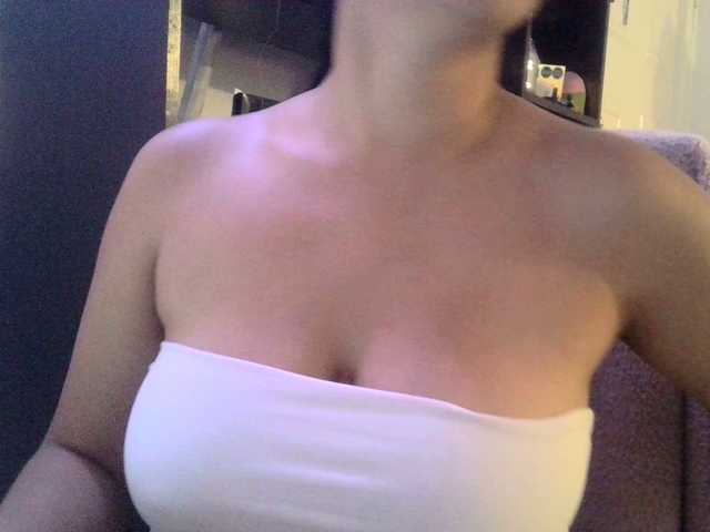 Sofiabrunni live cam on BongaCams