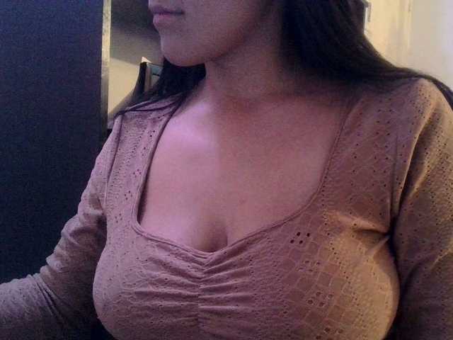 Sofiabrunni live cam on BongaCams