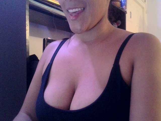 Sofiabrunni live cam on BongaCams