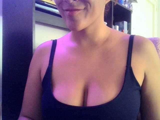 Sofiabrunni live cam on BongaCams