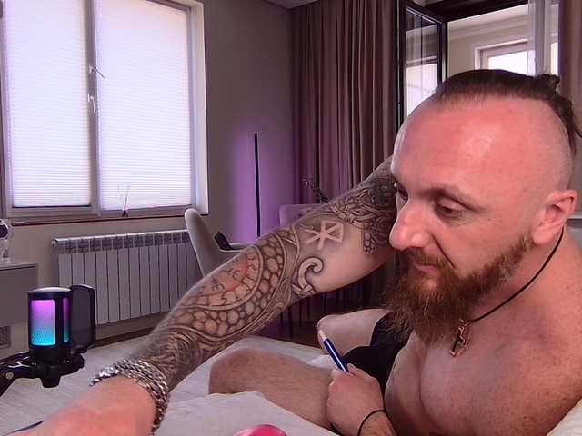 vik1one1 cam belle