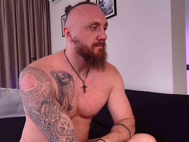 Vik1One1 Sex Cam Show