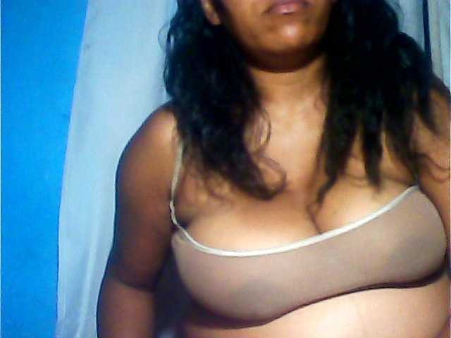 MIRANDAW's BongaCams show and profile