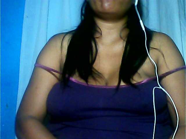 MIRANDAW live cam on BongaCams
