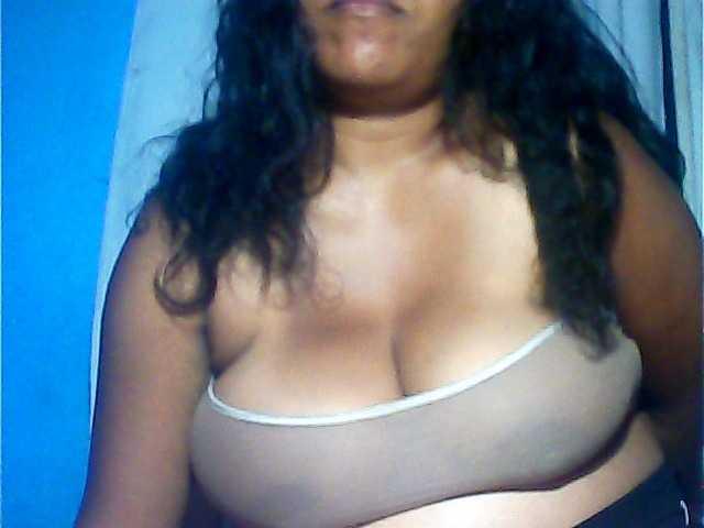 MIRANDAW's BongaCams show and profile