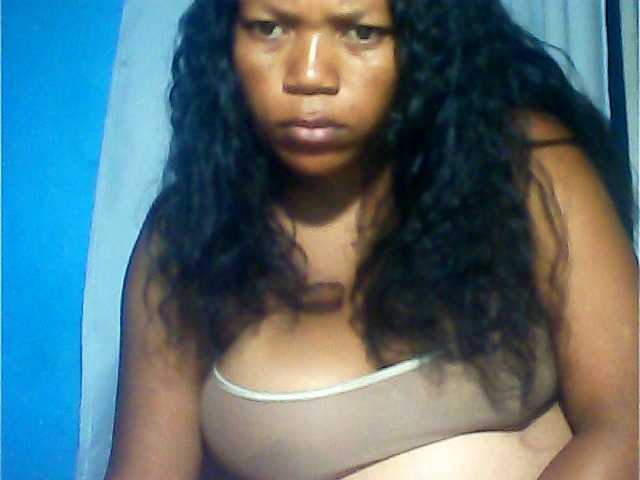 MIRANDAW's BongaCams show and profile