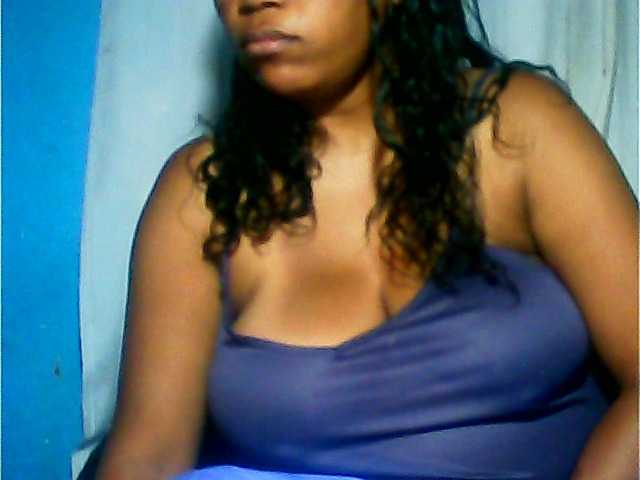 MIRANDAW's BongaCams show and profile