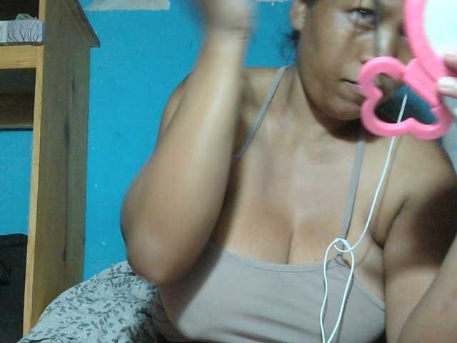MIRANDAW, en vivo ahora en BongaCams
