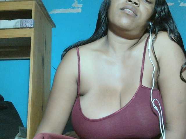 MIRANDAW live cam preview
