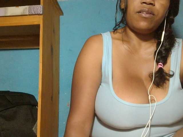 MIRANDAW live cam preview