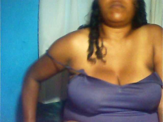 MIRANDAW's BongaCams show and profile