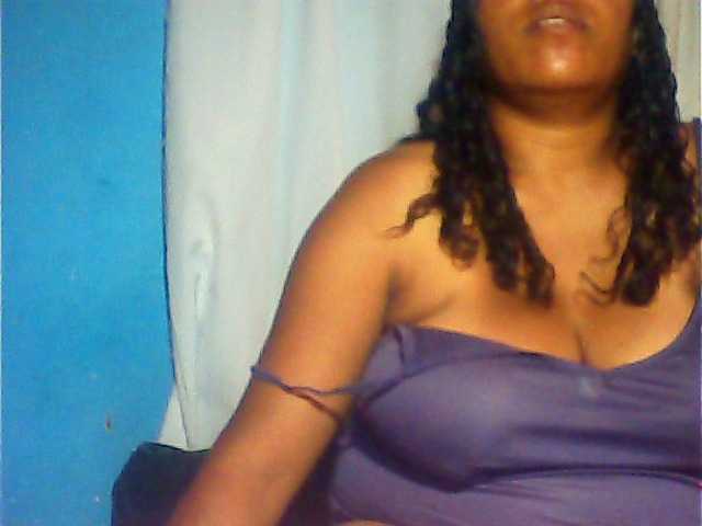 MIRANDAW's BongaCams show and profile