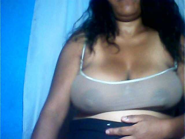 MIRANDAW's BongaCams show and profile