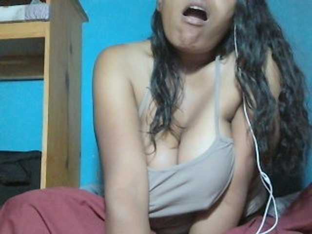 MIRANDAW live cam preview