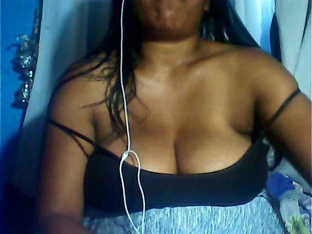 MIRANDAW's BongaCams show and profile