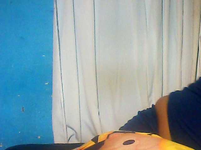 MIRANDAW live cam on BongaCams