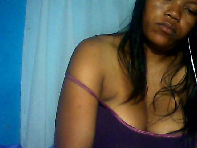 MIRANDAW live cam on BongaCams