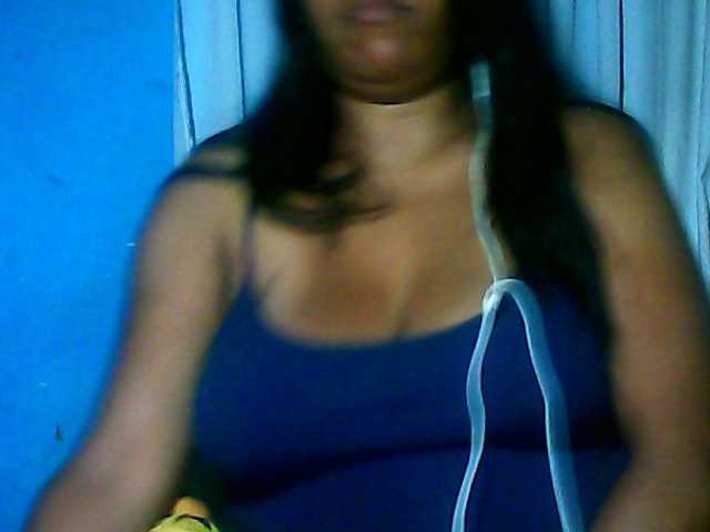 MIRANDAW live cam on BongaCams