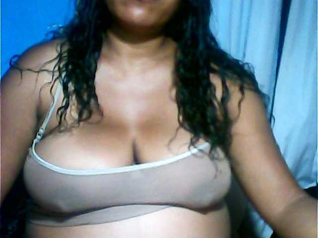 MIRANDAW's BongaCams show and profile