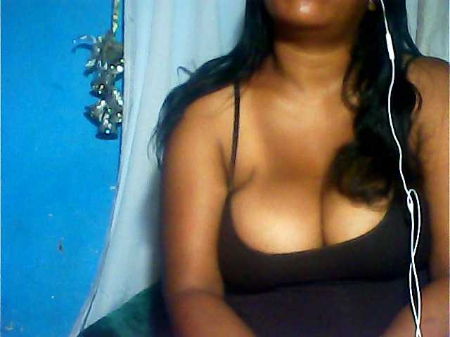 MIRANDAW's BongaCams show and profile