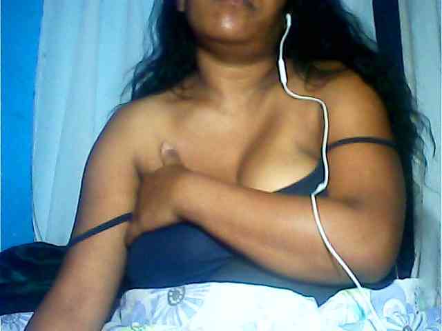 MIRANDAW Live Webcam on BongaCams