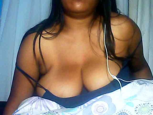 MIRANDAW Live Webcam on BongaCams