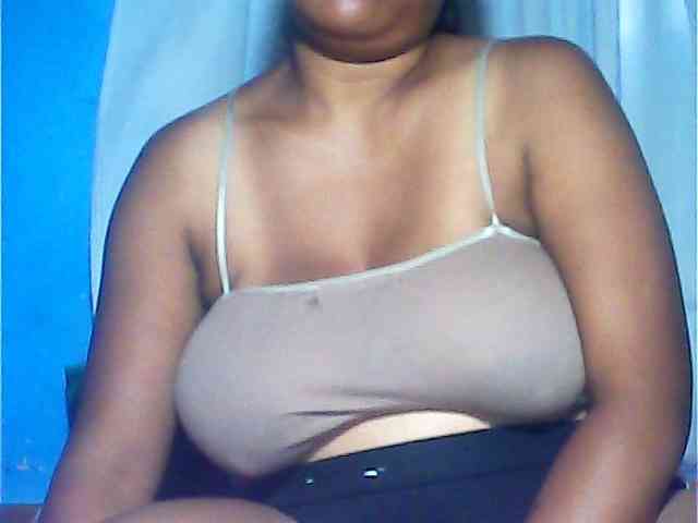 MIRANDAW Live Webcam on BongaCams