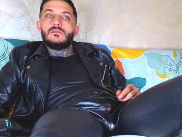 AndreiGLHF Live Webcam on BongaCams