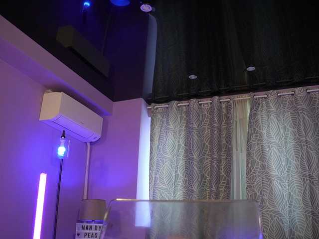 mandypeas live cam on BongaCams