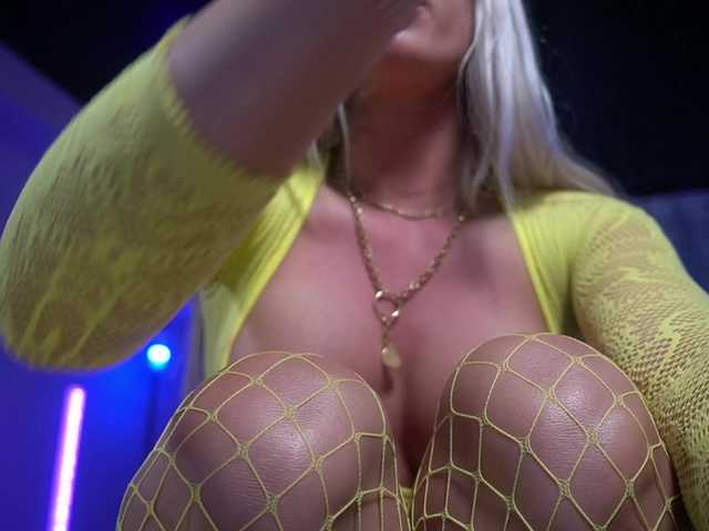 mandypeas live cam on BongaCams
