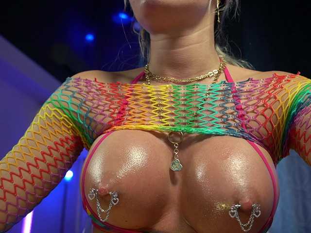 mandypeas live cam on BongaCams