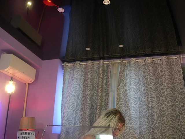 mandypeas live cam on BongaCams