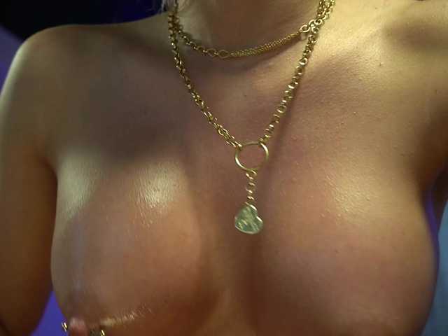 mandypeas live cam on BongaCams