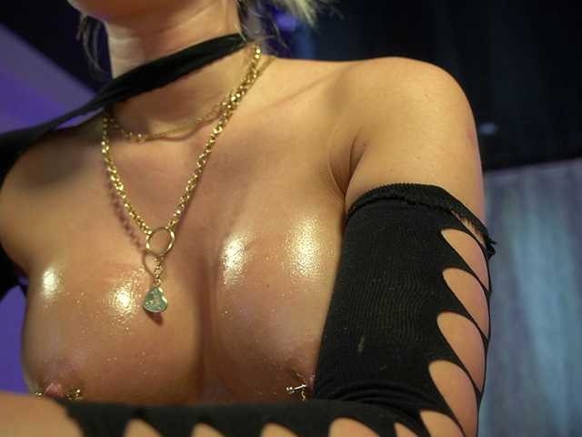 mandypeas live cam on BongaCams