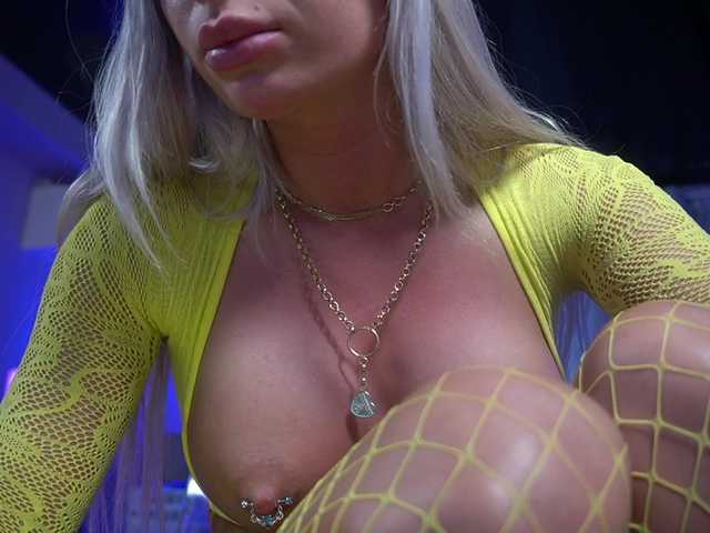 mandypeas live cam on BongaCams