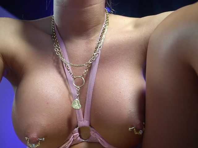 mandypeas live cam on BongaCams