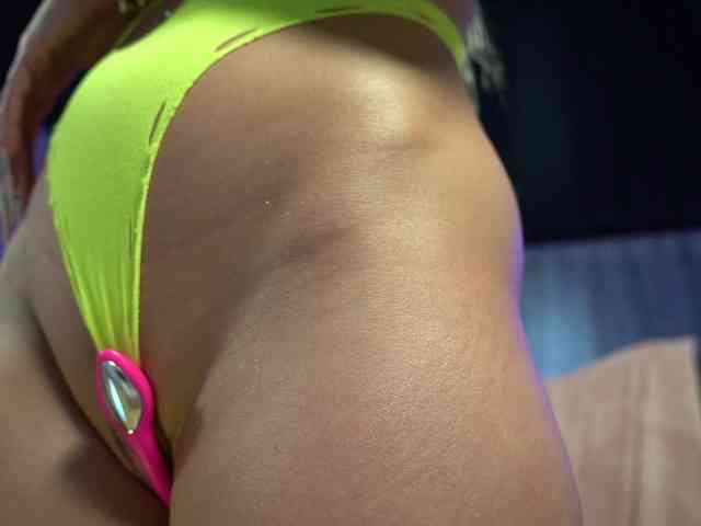 MandyPeas webcam