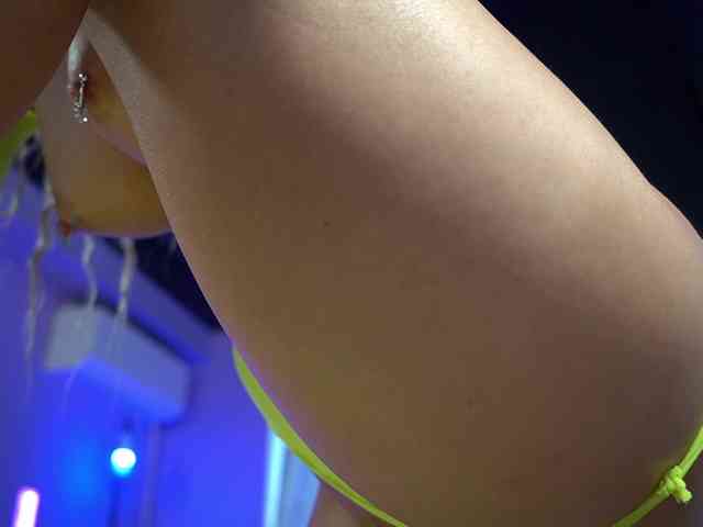 MandyPeas webcam