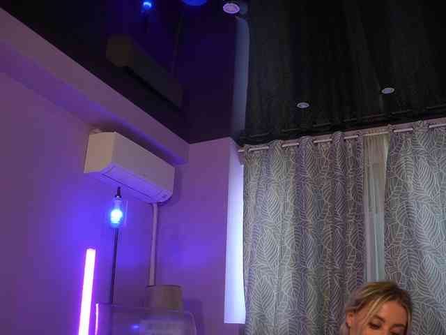 MandyPeas webcam