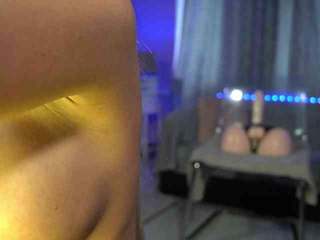 MandyPeas webcam
