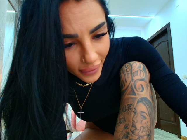 BritneyCharm live cam on BongaCams