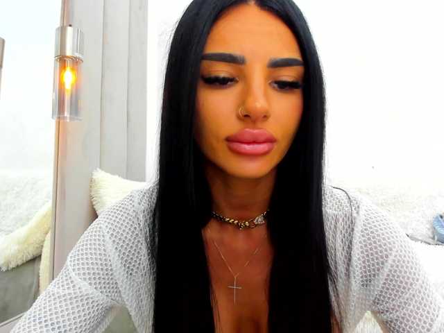 BritneyCharm live cam on BongaCams