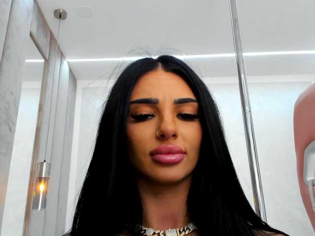 BritneyCharm live cam on BongaCams