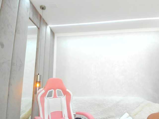 BritneyCharm live cam on BongaCams